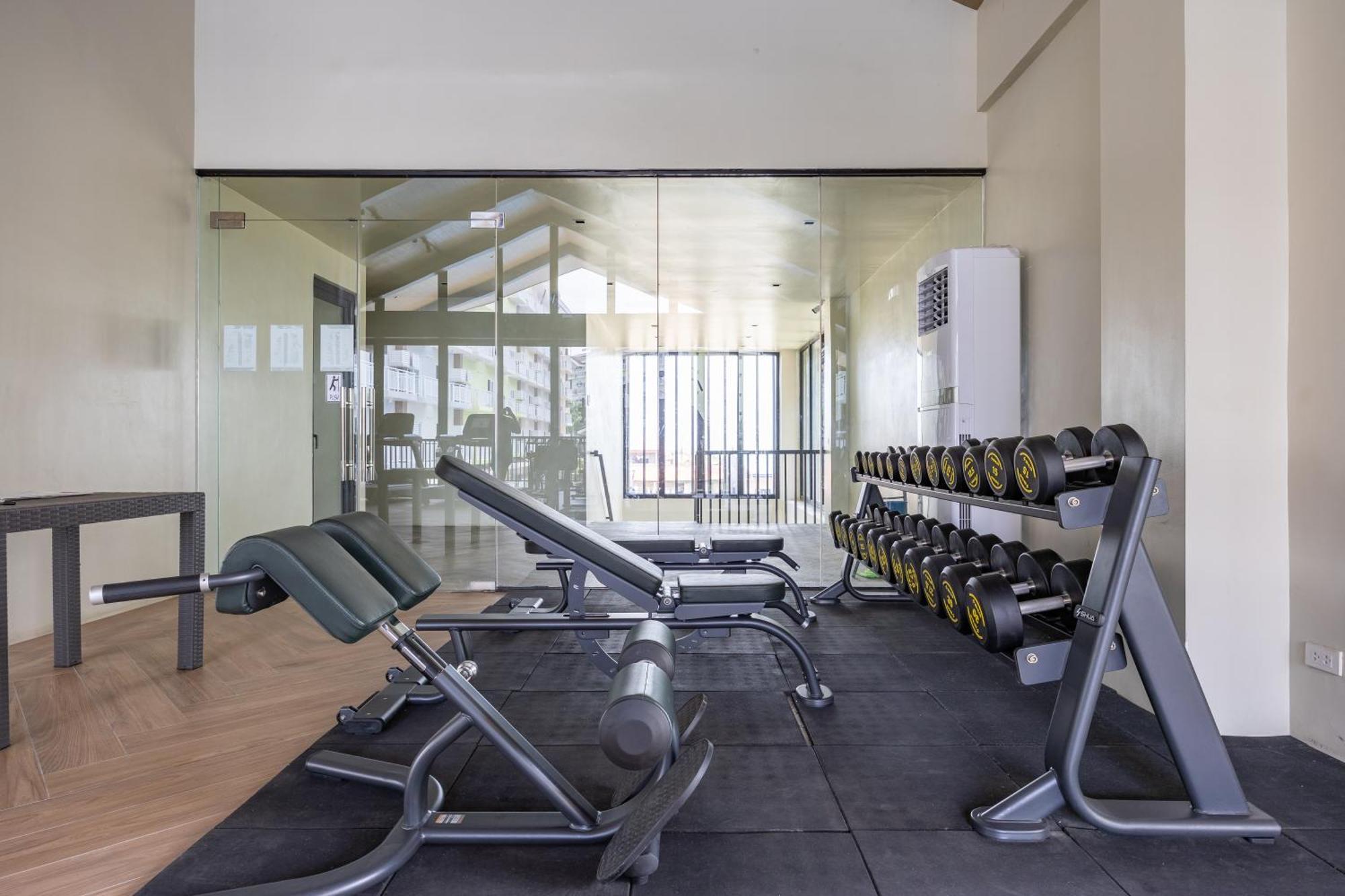 732 Express Condotel, 3 Minutes To Airport, With Gym & Pool Fast Wi-Fi, Free Netflix Lapu-Lapu City Eksteriør bilde