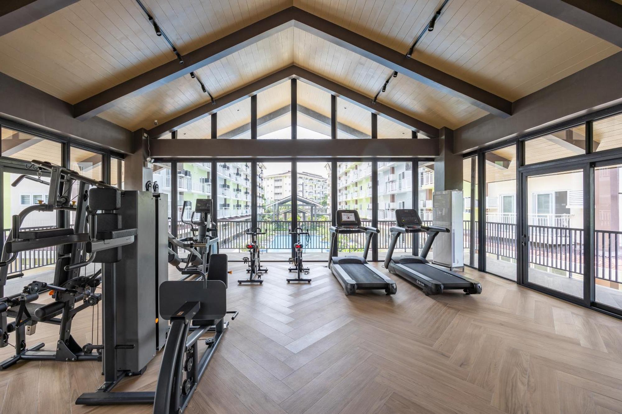 732 Express Condotel, 3 Minutes To Airport, With Gym & Pool Fast Wi-Fi, Free Netflix Lapu-Lapu City Eksteriør bilde